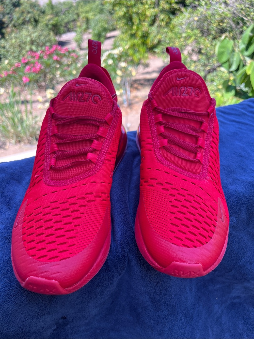 Nike Youth 6.5/Women’s 8 Air Max 270 Triple Red Sneakers - Picture 7 of 10
